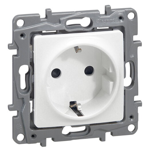 Legrand SCHUKO-Steckdose 664530 Niloe ultraweiss