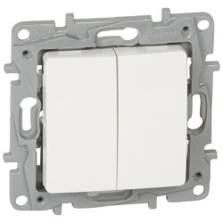 Legrand Doppelwechseltaster 664708 Niloe 6A ultraweiss